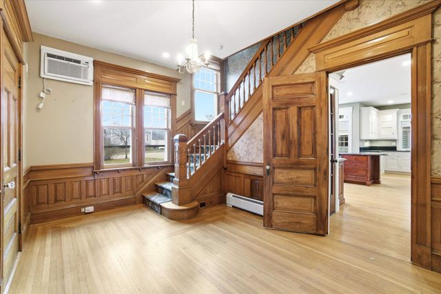 631 Lake Avenue, Manchester, NH 03103