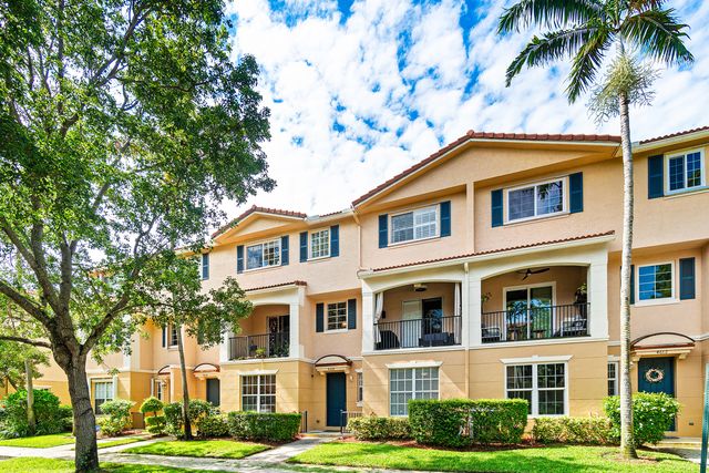 4608 Danson Way, Delray Beach, FL 33445