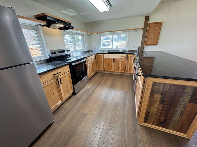 1420 Kimmel Road, Vincennes, IN 47591