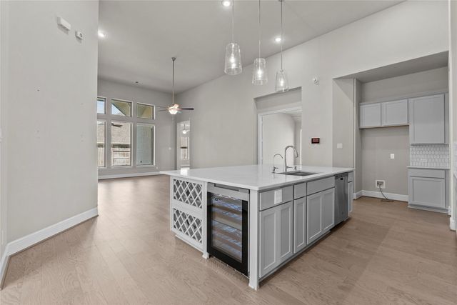 2723 Lakeside Shore Drive, League City, TX 77573
