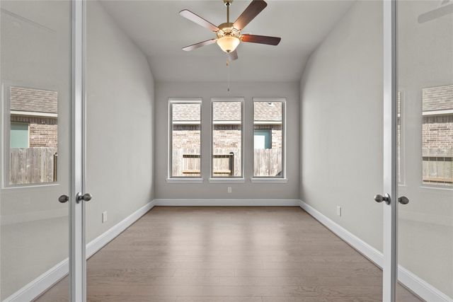 2723 Lakeside Shore Drive, League City, TX 77573