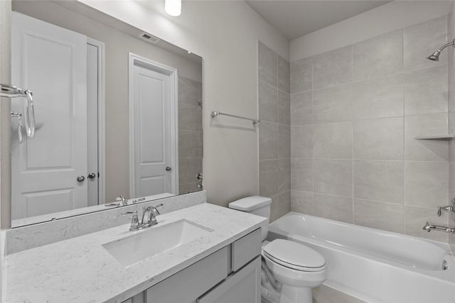 2723 Lakeside Shore Drive, League City, TX 77573