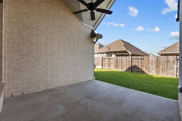 2723 Lakeside Shore Drive, League City, TX 77573