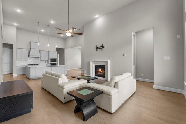 2723 Lakeside Shore Drive, League City, TX 77573
