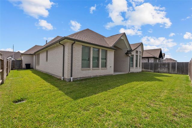2723 Lakeside Shore Drive, League City, TX 77573