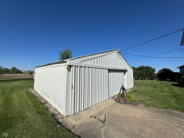 2335 N Main Street, Rushville, IN 46173