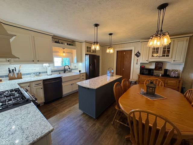 2335 N Main Street, Rushville, IN 46173