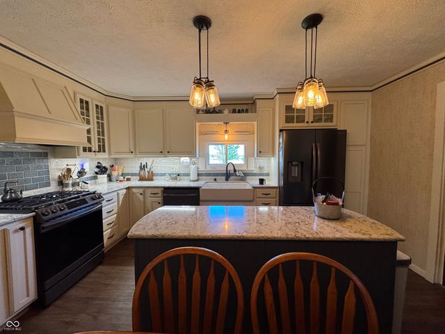 2335 N Main Street, Rushville, IN 46173