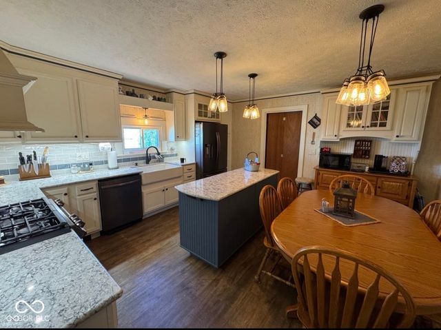 2335 N Main Street, Rushville, IN 46173