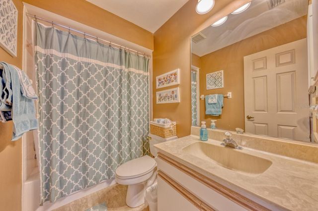 5634 SHEFFIELD GREENE CIRCLE 18, Sarasota, FL 34235