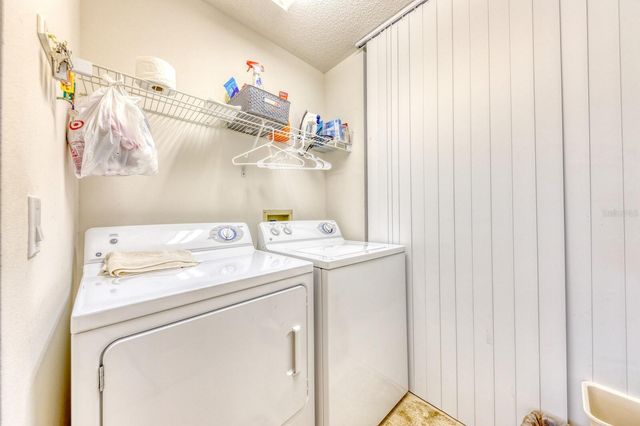 5634 SHEFFIELD GREENE CIRCLE 18, Sarasota, FL 34235