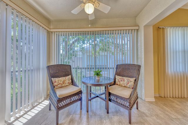 5634 SHEFFIELD GREENE CIRCLE 18, Sarasota, FL 34235