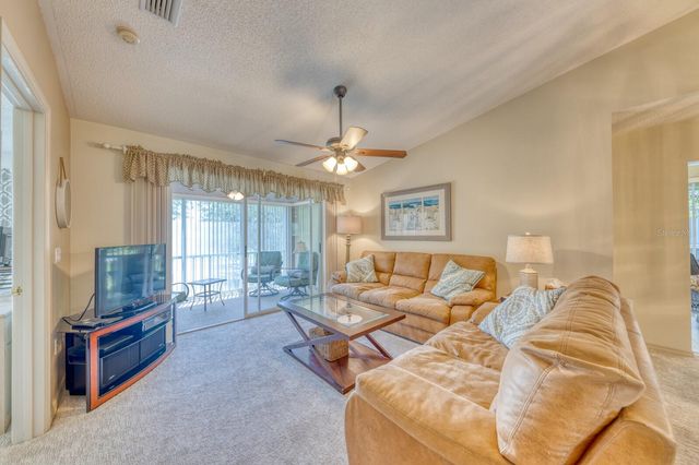 5634 SHEFFIELD GREENE CIRCLE 18, Sarasota, FL 34235