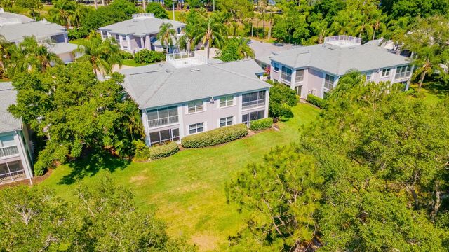 5634 SHEFFIELD GREENE CIRCLE 18, Sarasota, FL 34235