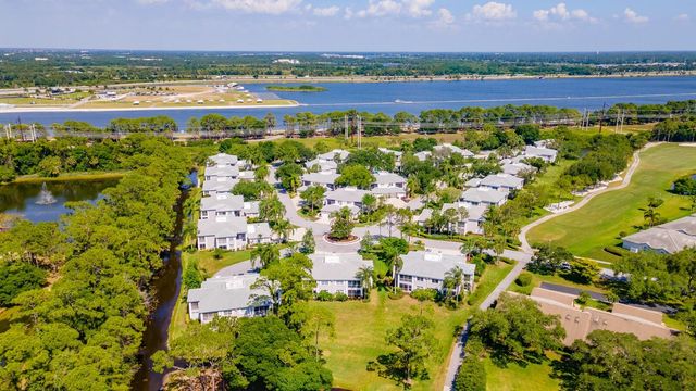 5634 SHEFFIELD GREENE CIRCLE 18, Sarasota, FL 34235