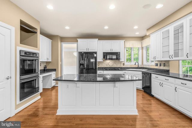 11019 BACON RACE RD, Woodbridge, VA 22192