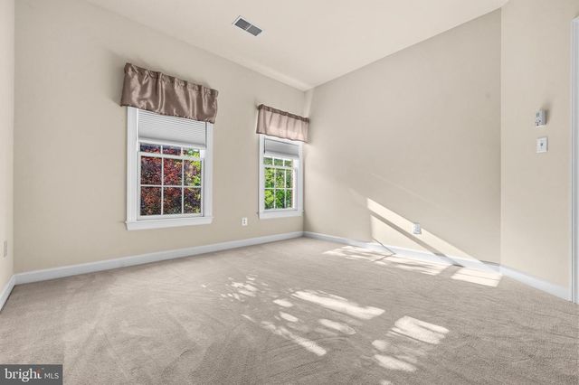 11019 BACON RACE RD, Woodbridge, VA 22192