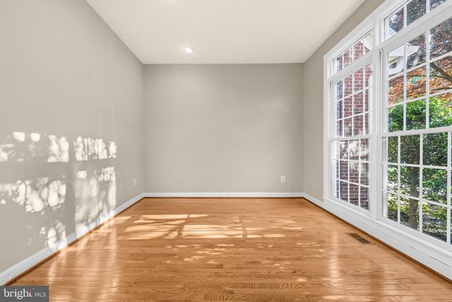 11019 BACON RACE RD, Woodbridge, VA 22192