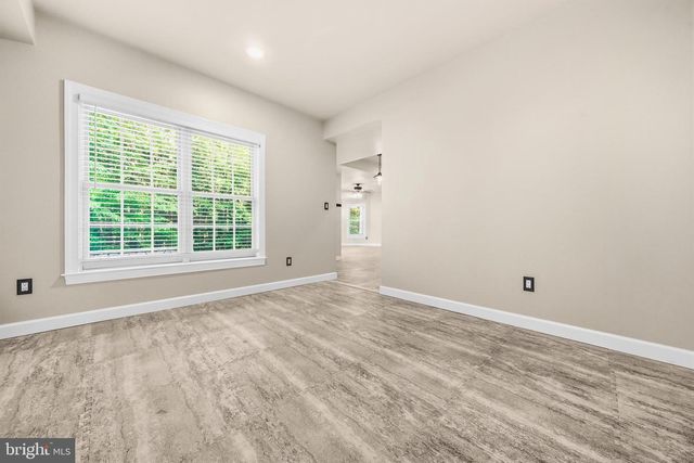 11019 BACON RACE RD, Woodbridge, VA 22192