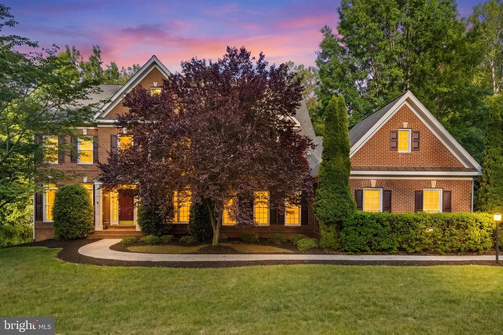 11019 BACON RACE RD, Woodbridge, VA 22192