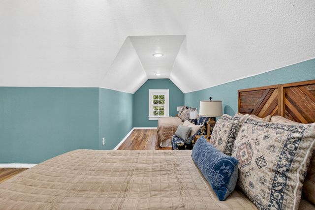 702 W Spring Street, Weatherford, TX 76086
