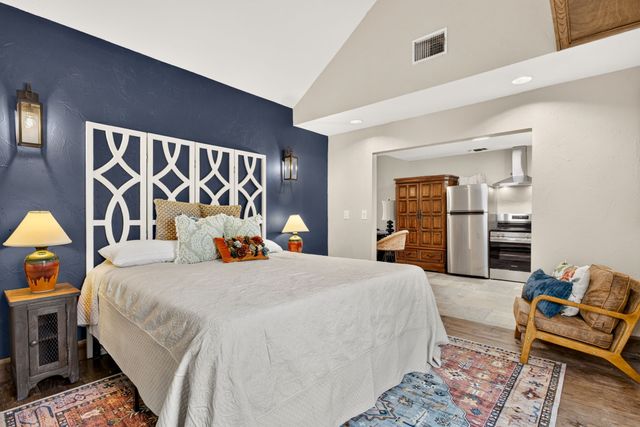 702 W Spring Street, Weatherford, TX 76086