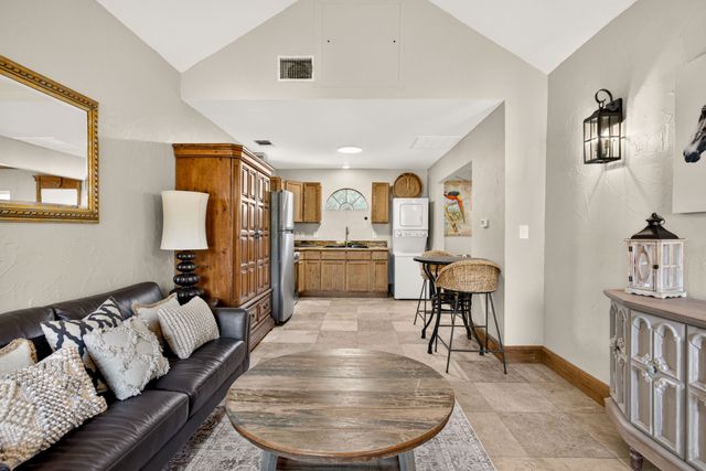 702 W Spring Street, Weatherford, TX 76086