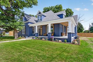702 W Spring Street, Weatherford, TX 76086