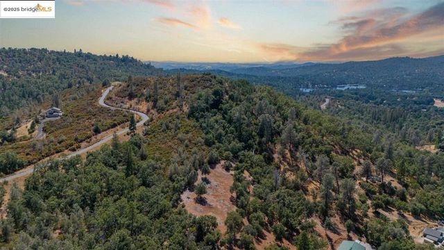 15899 Parkridge Ave, Sonora, CA 95370