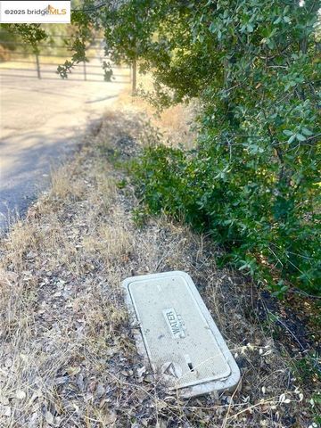 15899 Parkridge Ave, Sonora, CA 95370