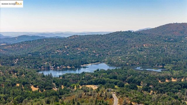 15899 Parkridge Ave, Sonora, CA 95370