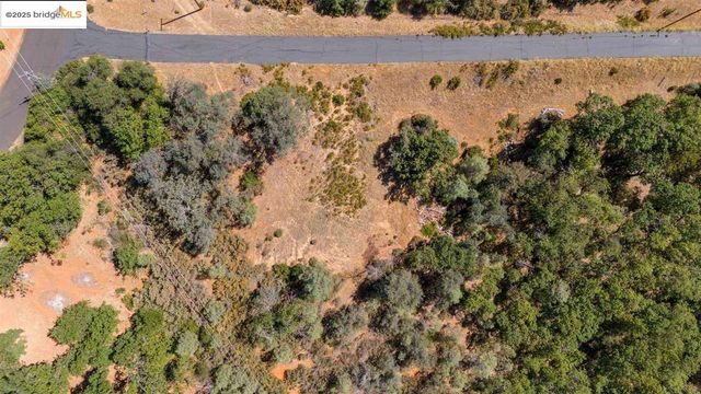 15899 Parkridge Ave, Sonora, CA 95370