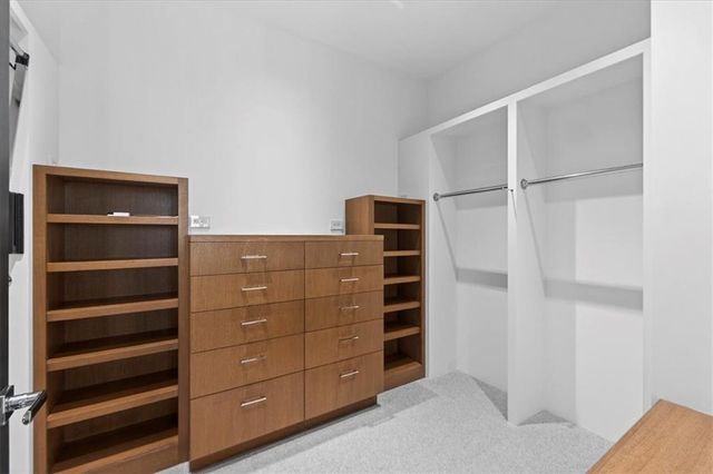 4950 Central Street 405, Kansas City, MO 64112