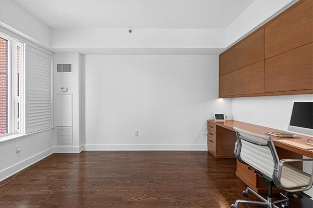 4950 Central Street 405, Kansas City, MO 64112