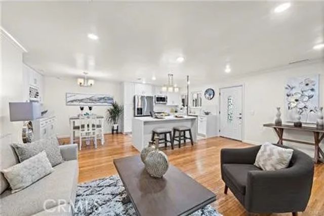 966 Calle Aragon O, Laguna Woods, CA 92637