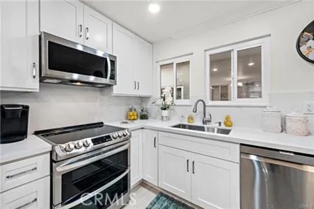 966 Calle Aragon O, Laguna Woods, CA 92637