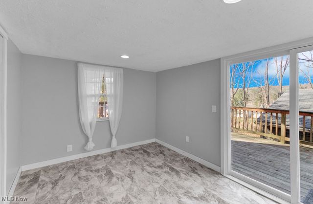 27 Delaware Trail, Malvern, OH 44644