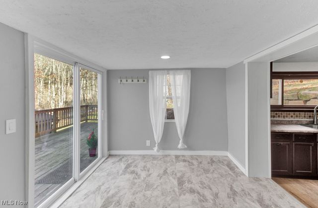 27 Delaware Trail, Malvern, OH 44644