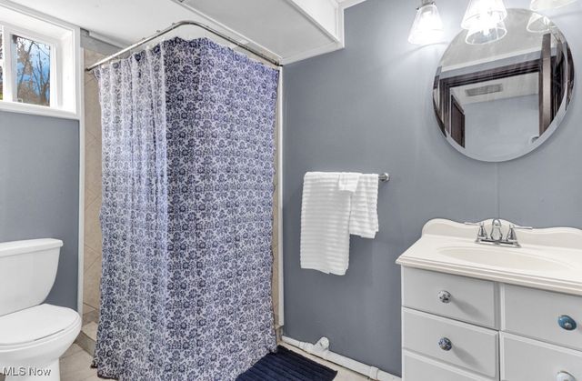 27 Delaware Trail, Malvern, OH 44644