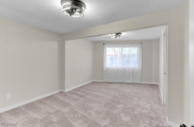 27 Delaware Trail, Malvern, OH 44644