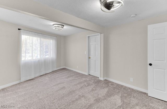 27 Delaware Trail, Malvern, OH 44644