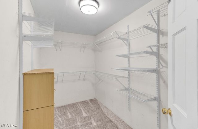 27 Delaware Trail, Malvern, OH 44644