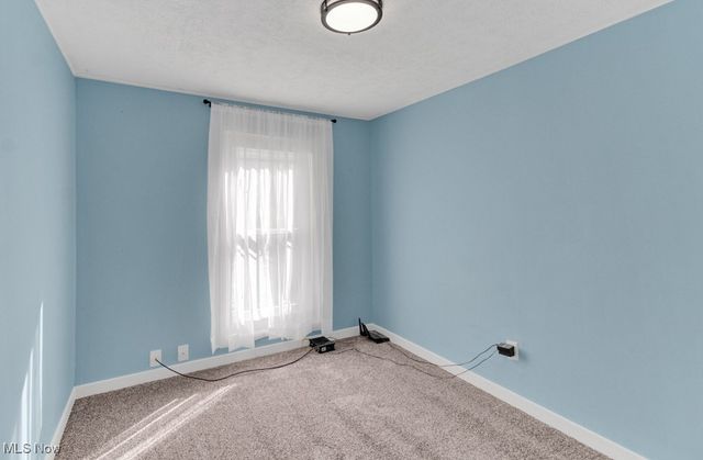 27 Delaware Trail, Malvern, OH 44644