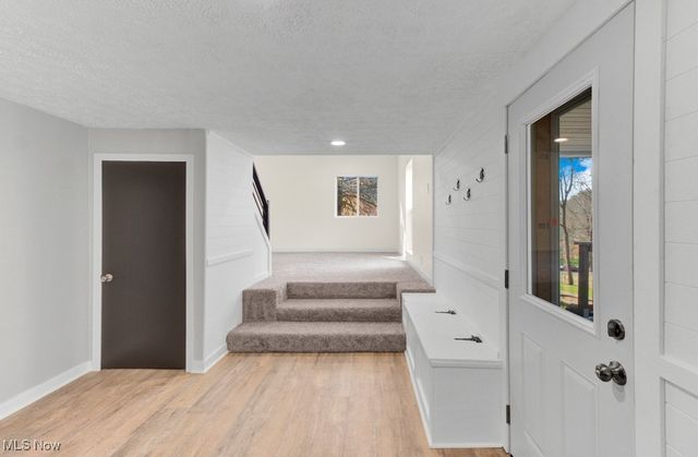 27 Delaware Trail, Malvern, OH 44644