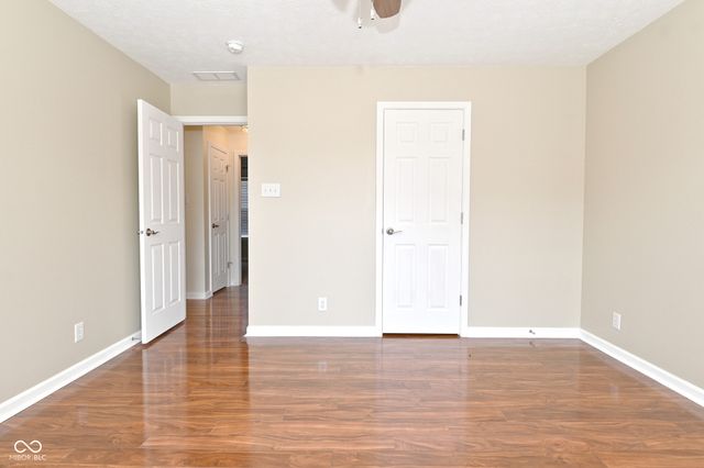 1721 Creekside Drive, Brownsburg, IN 46112