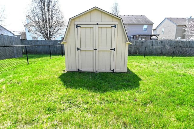 1721 Creekside Drive, Brownsburg, IN 46112