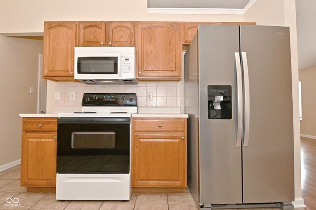 1721 Creekside Drive, Brownsburg, IN 46112