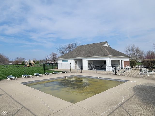 1721 Creekside Drive, Brownsburg, IN 46112