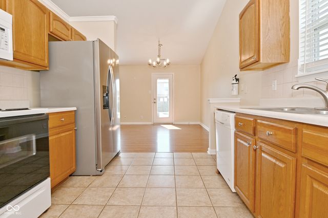 1721 Creekside Drive, Brownsburg, IN 46112