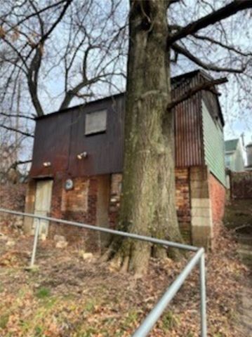 231 Rinne St, Arlington, PA 15210